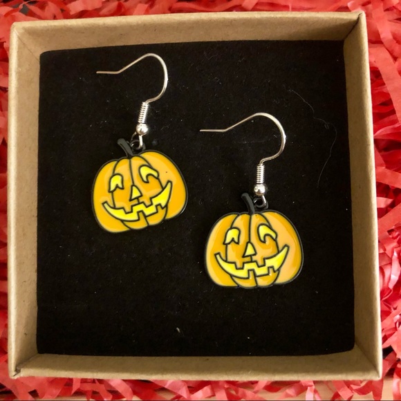 🎃 4 for $20 🆕 Pumpkin Earrings